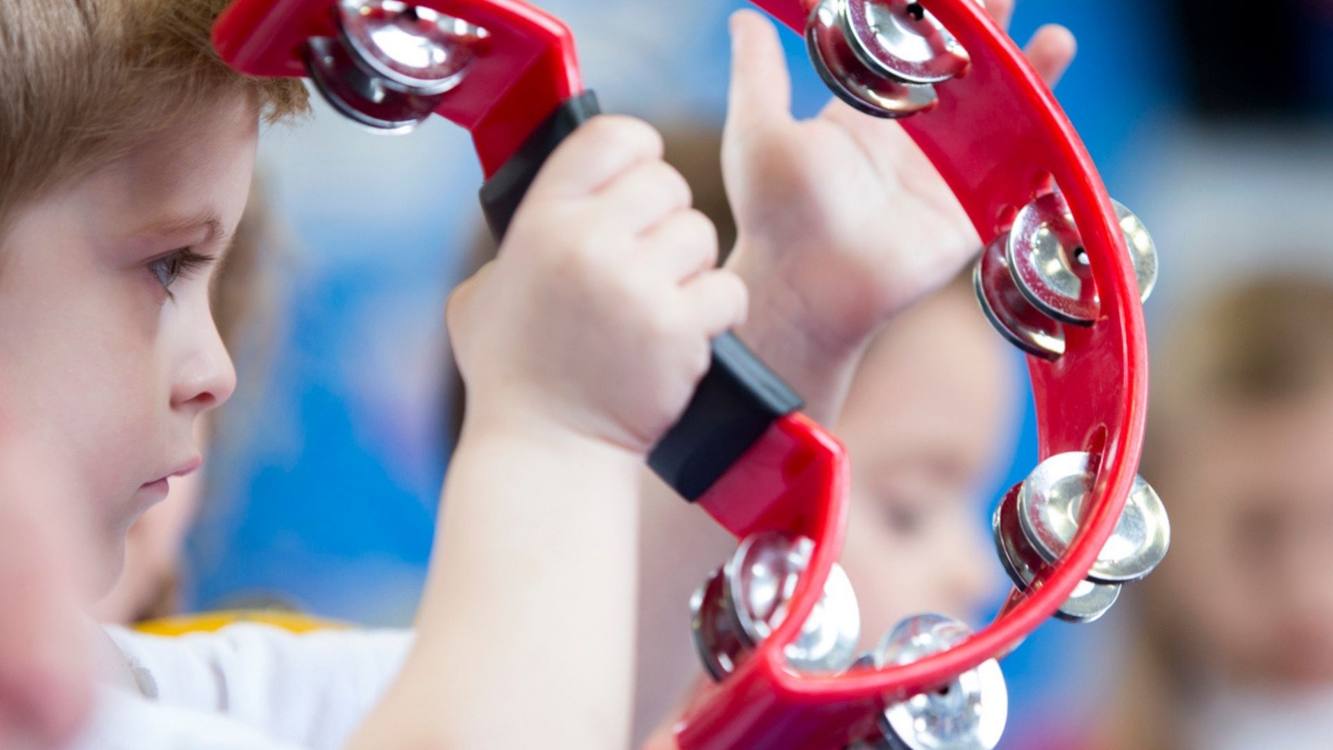 Kinder beim Singen